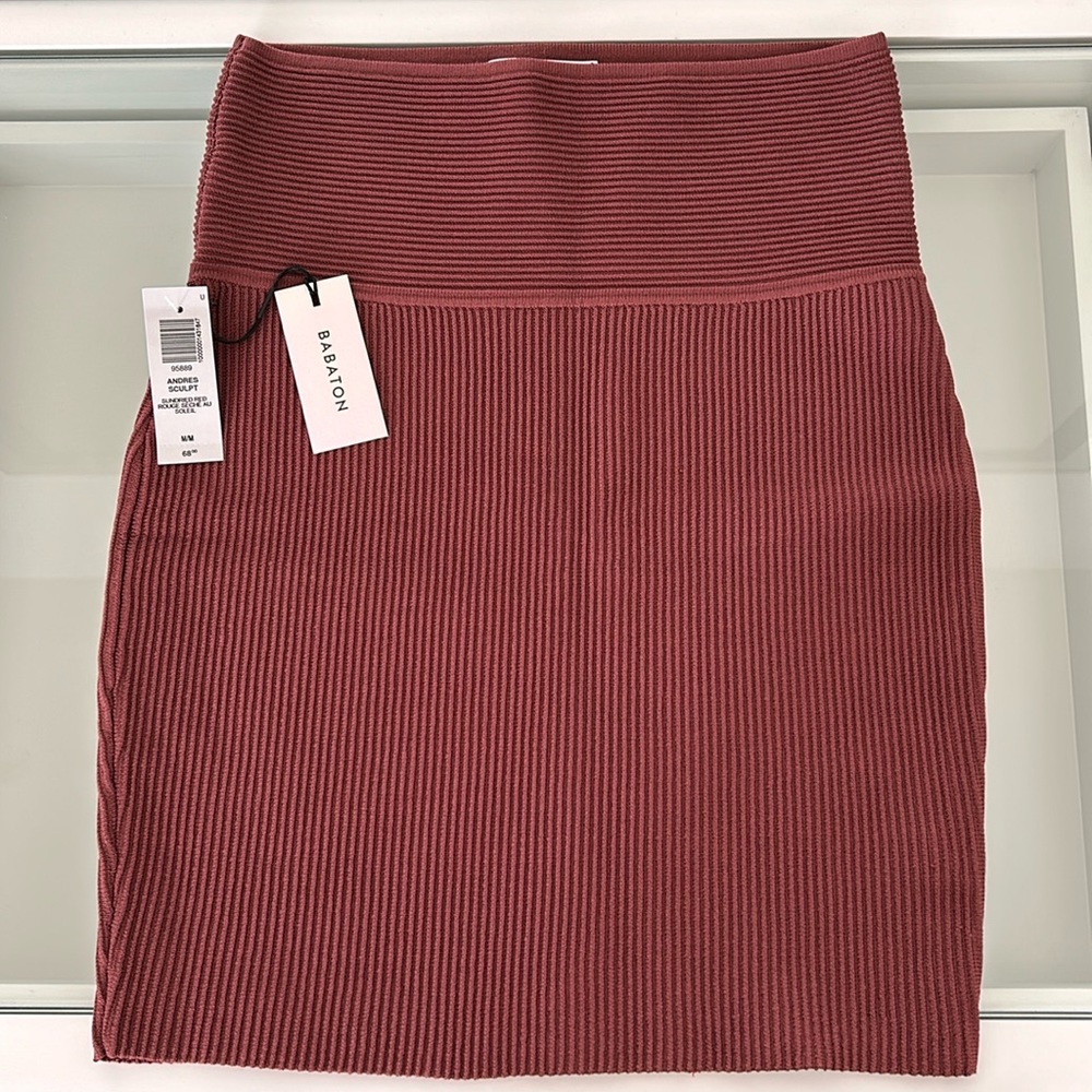 NWT Babaton Aritzia Andres Sculpt Sundried Red Rouge AU Soleil Mini Skirt Size M